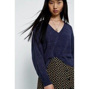 Urban Outfitters Women's Plush Chenille V-Neck Sweater in Navy Size SMALL
